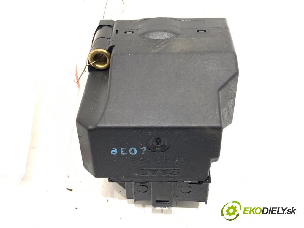 SAAB 45174 Kombi 2009 154 kW 2.3 t BioPower 2290 Kocka, vložka spínacej skrinky 4943692 (Spínacia skrinka)