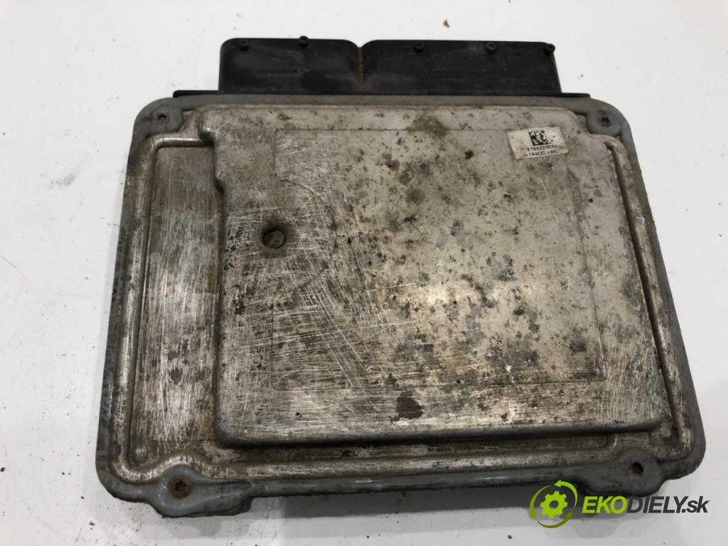 VW PASSAT B6 sedan 2005 77 kW 1.9 TDI 1896 riadiaca jednotka Motor 03G906021AN (Riadiaca jednotka)