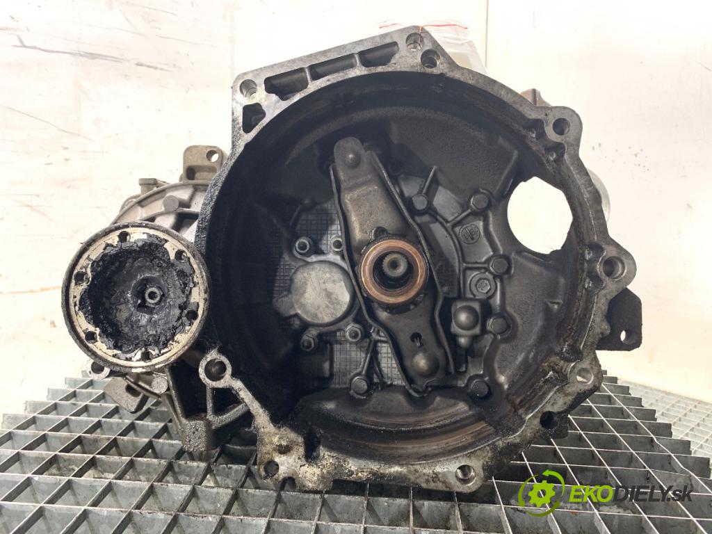 VW PASSAT B6 sedan 2005 77 kW 1.9 TDI 1896 převodovka HNV (Převodovky)