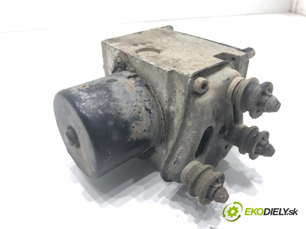 VW PASSAT B6 sedan 2005 77 kW 1.9 TDI 1896 Pumpa ABS 3C0614095M (Pumpa ABS)