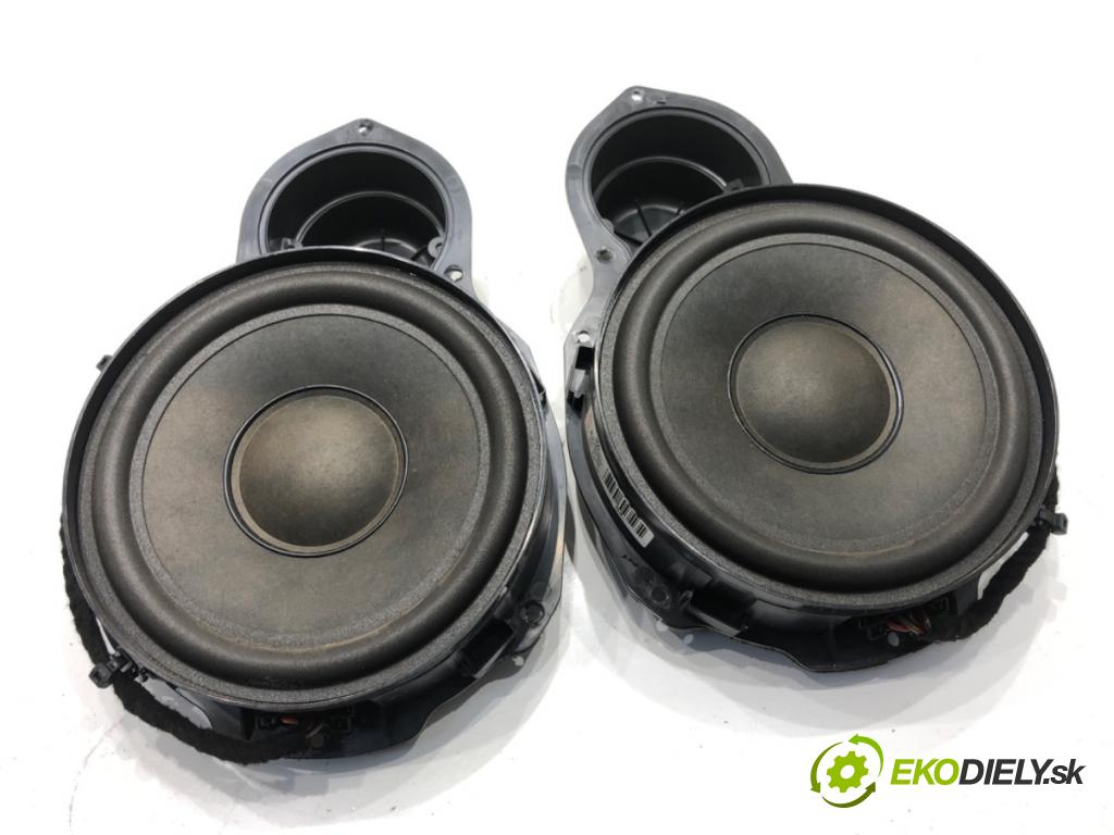 VW PASSAT B6 sedan 2005 77 kW 1.9 TDI 1896 reproduktory 3C0035454 3C0035453