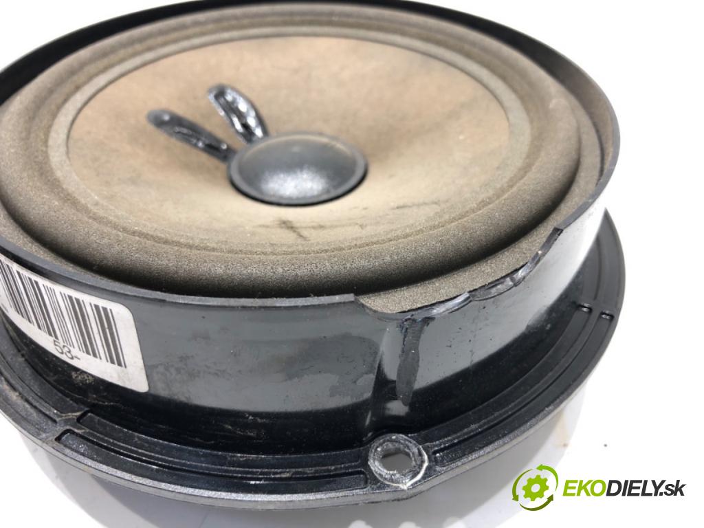 VW PASSAT B6 sedan 2005 77 kW 1.9 TDI 1896 reproduktory 3C0035454 3C0035453