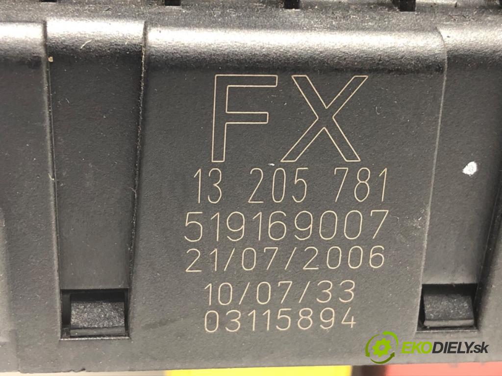 OPEL SIGNUM liftback 2006 110 kW 1.9 CDTI (F48) 1910 Modul BSI 13205781 (Poistková skrinka)