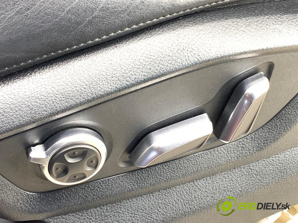 AUDI Q7 4M SUV 2015 200 kW 3.0 TDI quattro 2967 Sedadlá, sedačky Sedadlo bočné