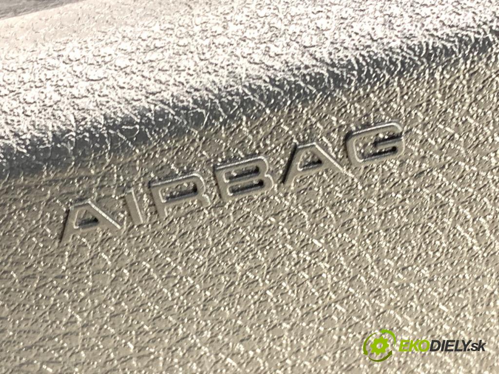 AUDI Q7 4M SUV 2015 200 kW 3.0 TDI quattro 2967 Sedadlá, sedačky Sedadlo bočné