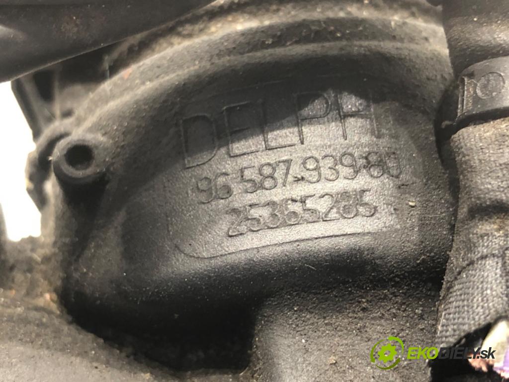 CITROEN C4 I liftback 2005 66 kW 1.6 HDi 1560 Škrtiaca klapka 9658793980 (Škrtiaca klapka)