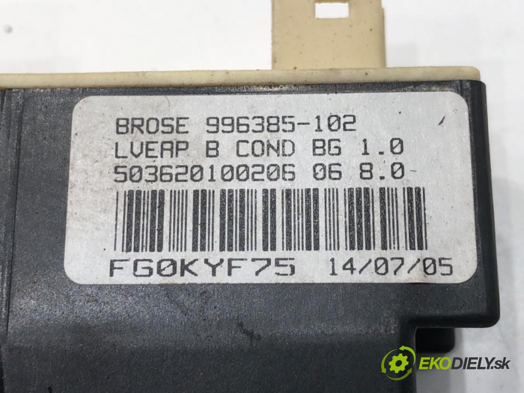 CITROEN C4 I liftback 2005 66 kW 1.6 HDi 1560 mechanismus okna levý přední část 996385-102