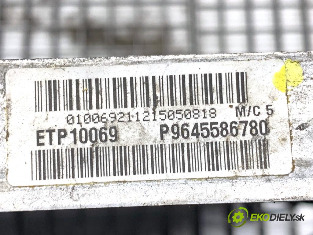 CITROEN C4 I liftback 2005 66 kW 1.6 HDi 1560 chladič vody 9645586780 (Chladiče vody)