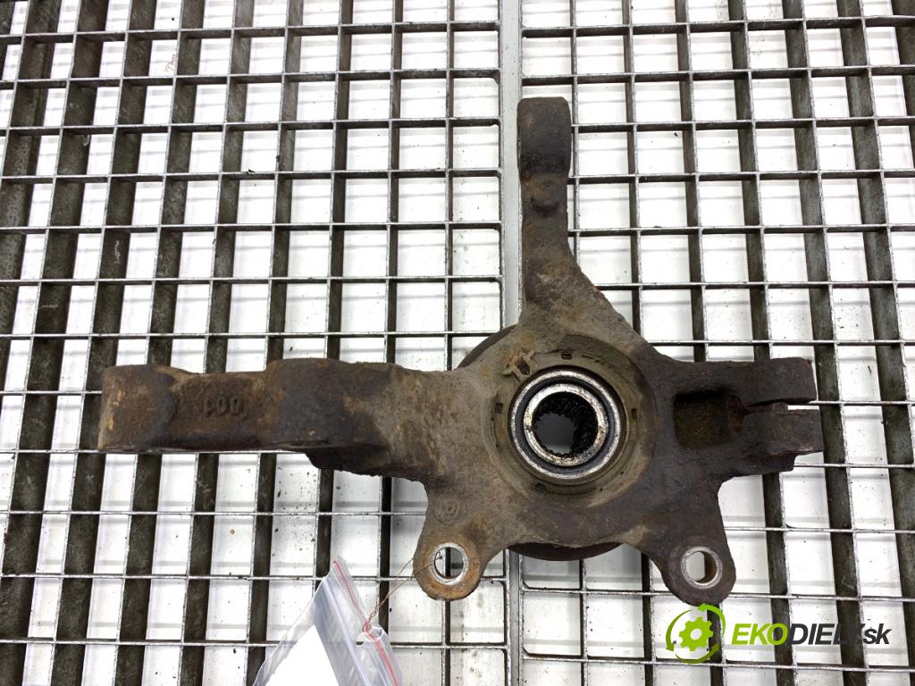 NISSAN MICRA K12 liftback 2003 65 kW 1.4 16V 1386 náboj pravy predný