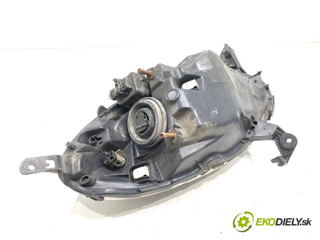 NISSAN MICRA K12 liftback 2003 65 kW 1.4 16V 1386 světlomet levý přední část