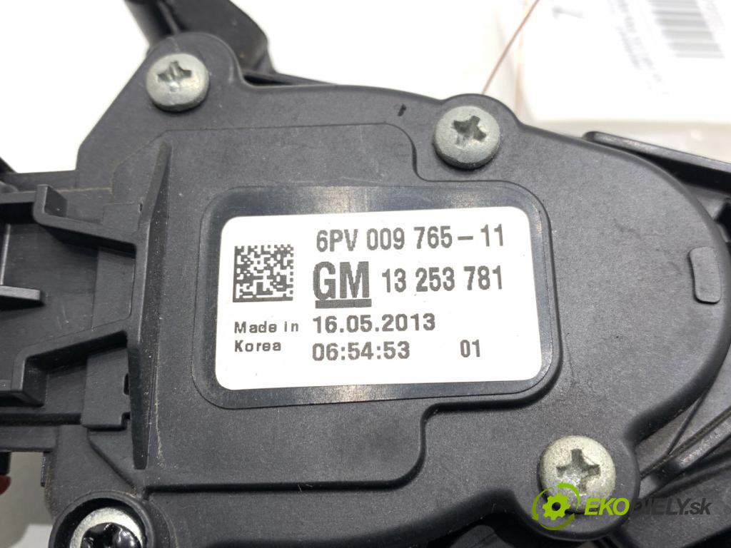 CHEVROLET ORLANDO nadwozie wielkoprzestrzenne (MPV) 2013 104 kW 1.8 1796 Potenciometer plynu 13253781 (Potenciometer plynového pedálu)