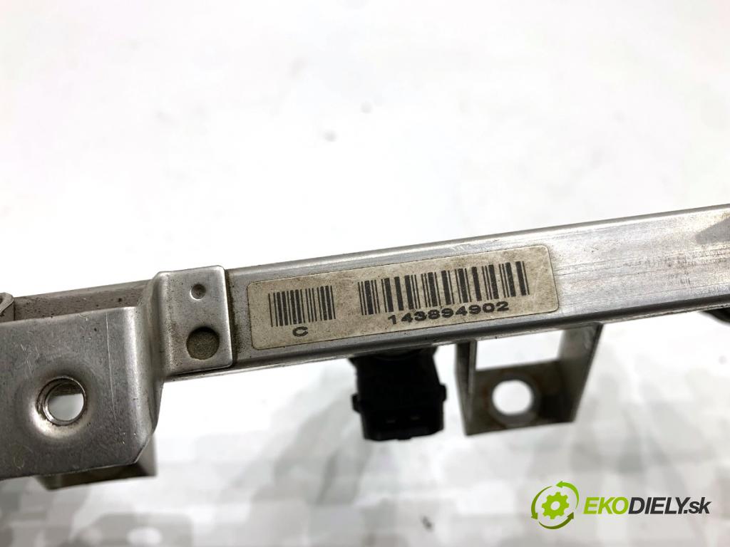 BMW E60 sedan 2003 125 kW 520 i 2171 Lišta vstrekovacia 1437442 (Vstrekovacia lišta)