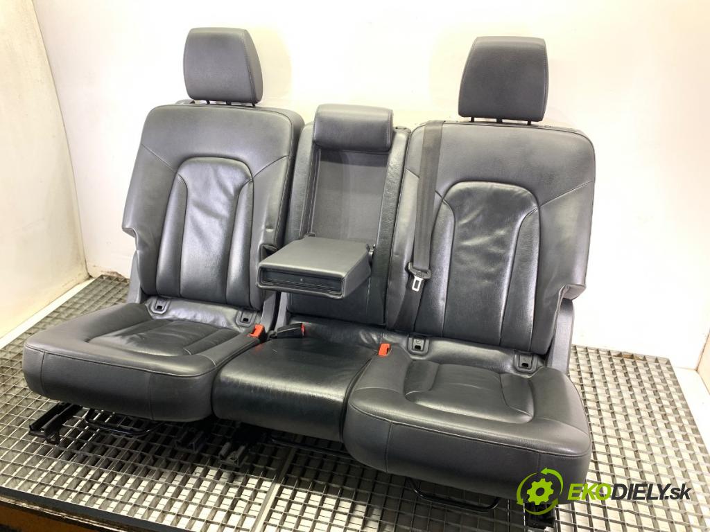 AUDI Q7 4L SUV 2015 200 kW 3.0 TFSI quattro 2995 Sedadlo druhý rad