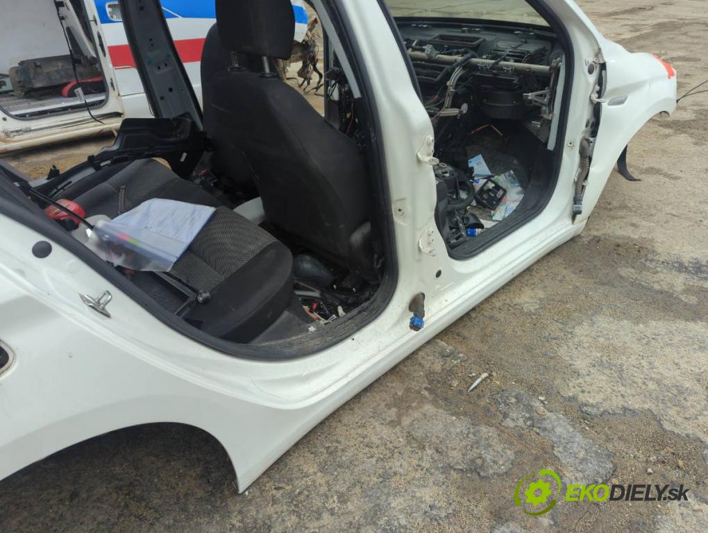 FIAT TIPO sedan 2018 70 kW 1.4 (356SXA1B) 1368 KAROSERIA ČTVRŤÁK blatník zadní část levý pravý práh střecha PODŁUŻNICA levý pravý