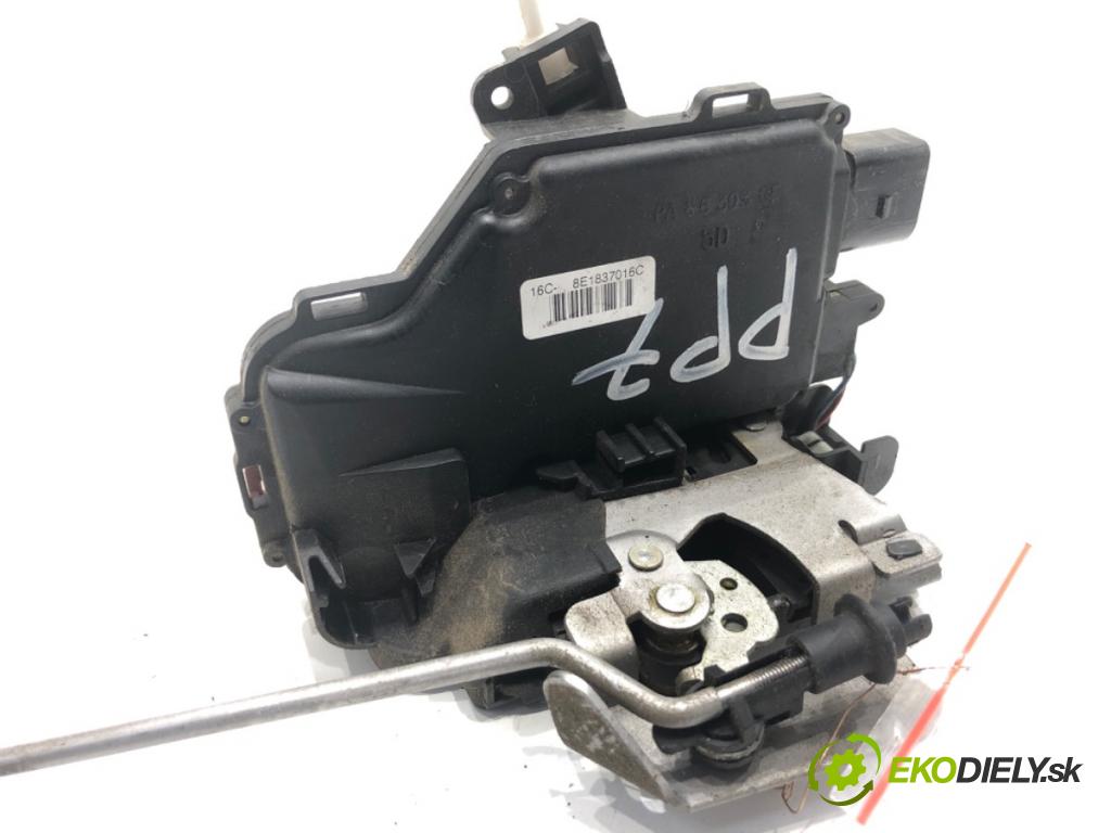 AUDI A4 B6 Kombi 2003 75 kW 1.6 1595 zámok dveře pravý přední část 8E1837016C