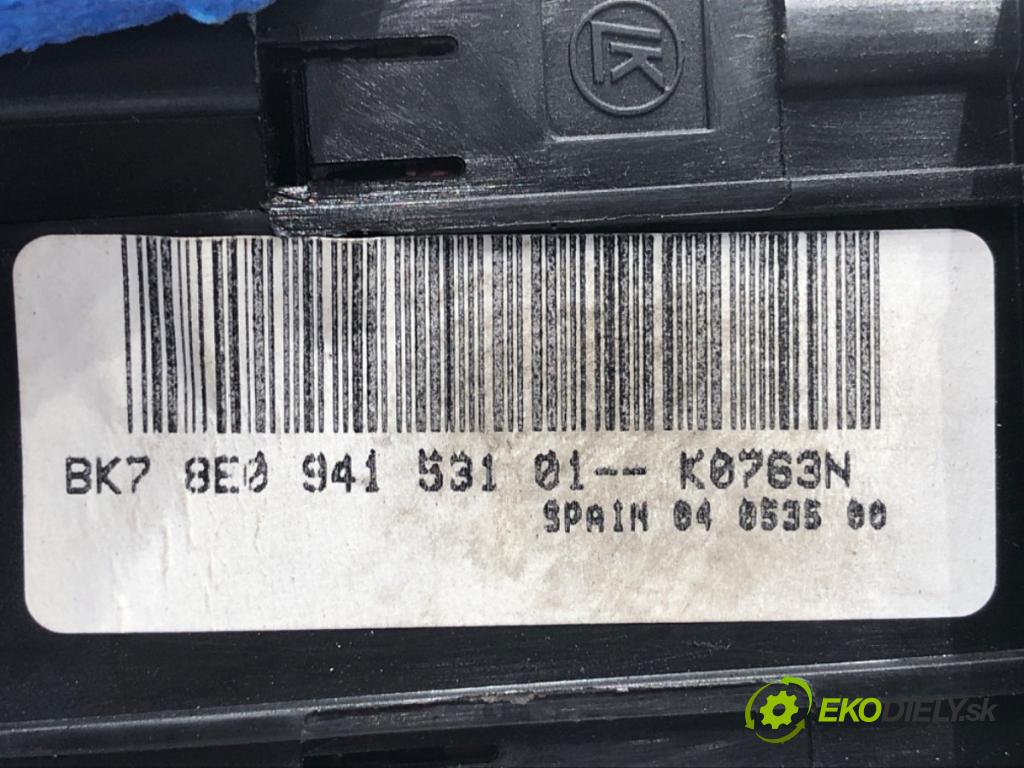 AUDI A4 B6 Kombi 2003 75 kW 1.6 1595 spínač světel 8E0941531