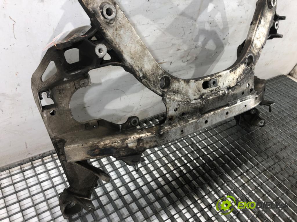 BMW E64 kabriolet 2005 190 kW 630 i 2996 výztuha pod motor  (Výztuhy přední)