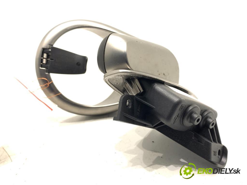 BMW E64 kabriolet 2005 190 kW 630 i 2996 Držiak na nápoje  (Držiak (úchyt) na nápoje)