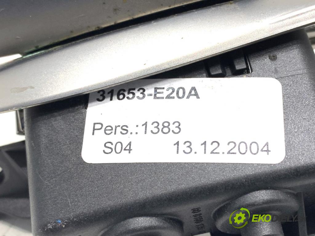 BMW E64 kabriolet 2005 190 kW 630 i 2996 Držiak na nápoje  (Držiak (úchyt) na nápoje)