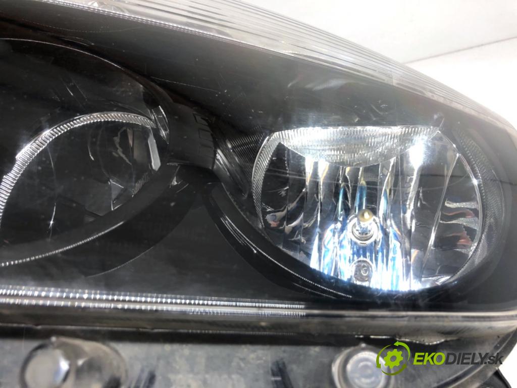 DACIA DUSTER SUV 2013 66 kW 1.5 dCi (HSAJ) 1461 světlomet levý přední část