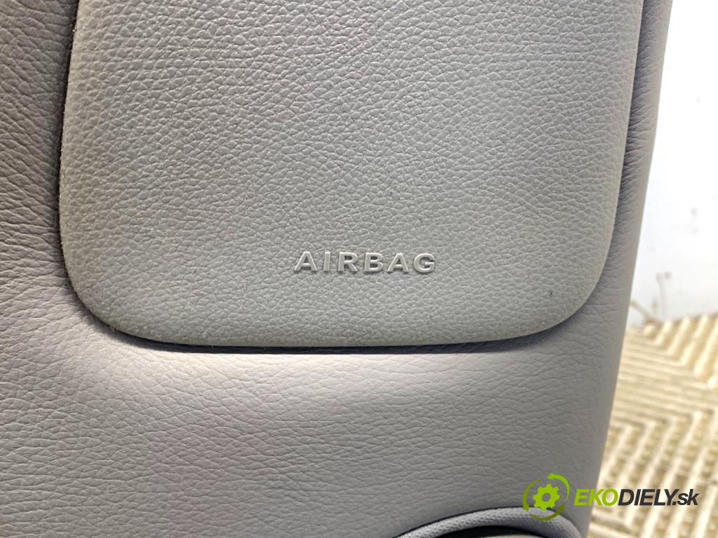 MERCEDES-BENZ W204 sedan 2007 170 kW C 280 (204.054) 2996 Sedadlo ľavy predný