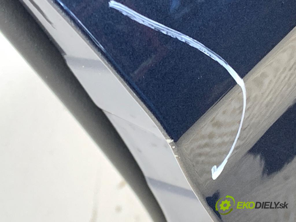 MERCEDES-BENZ W204 sedan 2007 170 kW C 280 (204.054) 2996 Dvere pravy predný