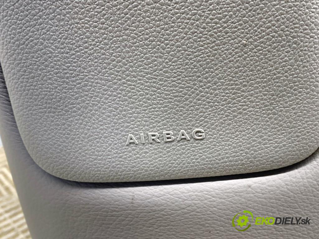 MERCEDES-BENZ W204 sedan 2007 170 kW C 280 (204.054) 2996 Sedadlo pravy predný