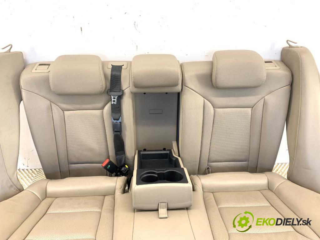HYUNDAI i40 Kombi 2017 104 kW 1.7 CRDi 1685 Sedadlá, sedačky Sedadlo bočné