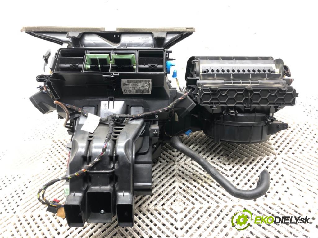 VW GOLF VII liftback 2016 81 kW 1.6 TDI 1598 Výhrevné teleso, radiátor kúrenia KOMBAJN 5Q1816005AE