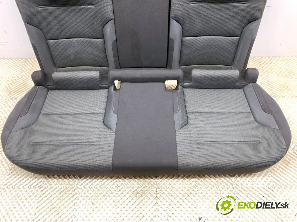 VW GOLF VII liftback 2016 81 kW 1.6 TDI 1598 Sedadlo druhý rad