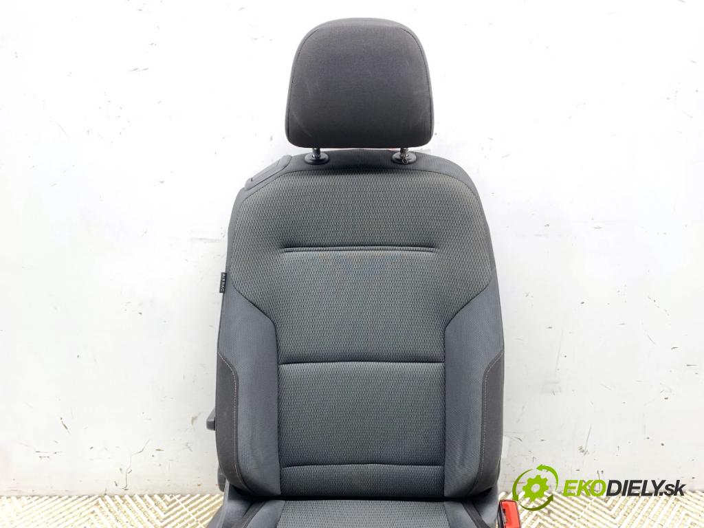 VW GOLF VII liftback 2016 81 kW 1.6 TDI 1598 Sedadlo pravy predný