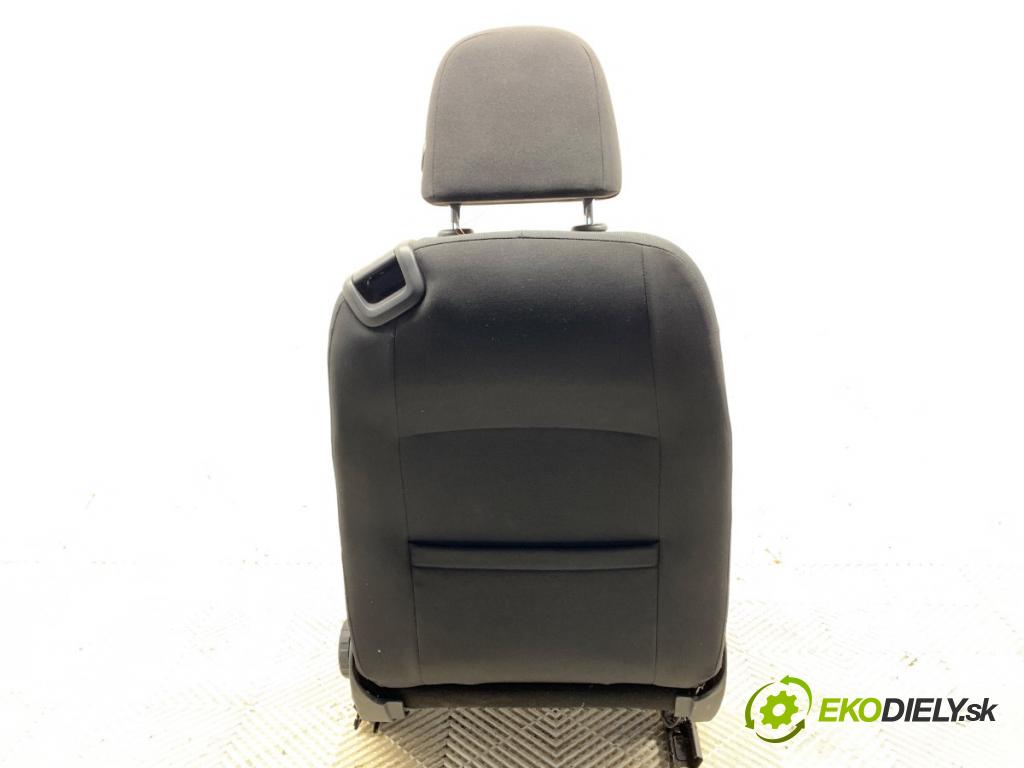 VW GOLF VII liftback 2016 81 kW 1.6 TDI 1598 Sedadlo ľavy predný