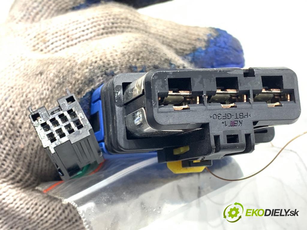 HYUNDAI i40 Kombi 2017 104 kW 1.7 CRDi 1685 Pumpa servočerpadlo 563003Z270 (Servočerpadlo, pumpa riadenia)