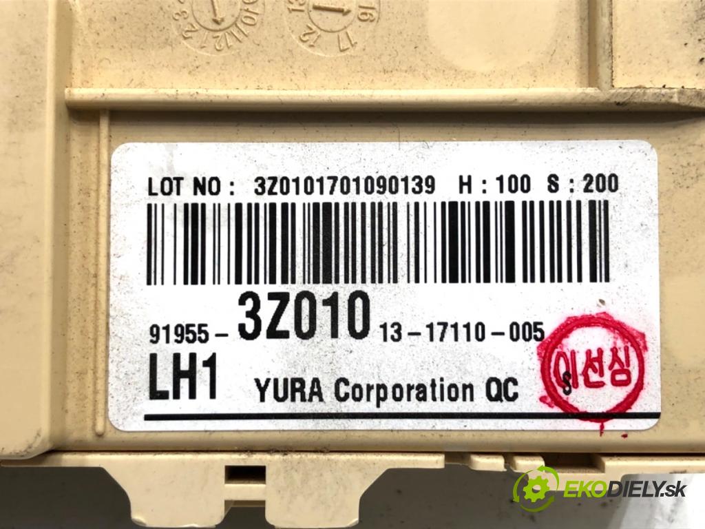 HYUNDAI i40 Kombi 2017 104 kW 1.7 CRDi 1685 skříňka poistková 91955-3Z010 (Pojistkové skříňky)