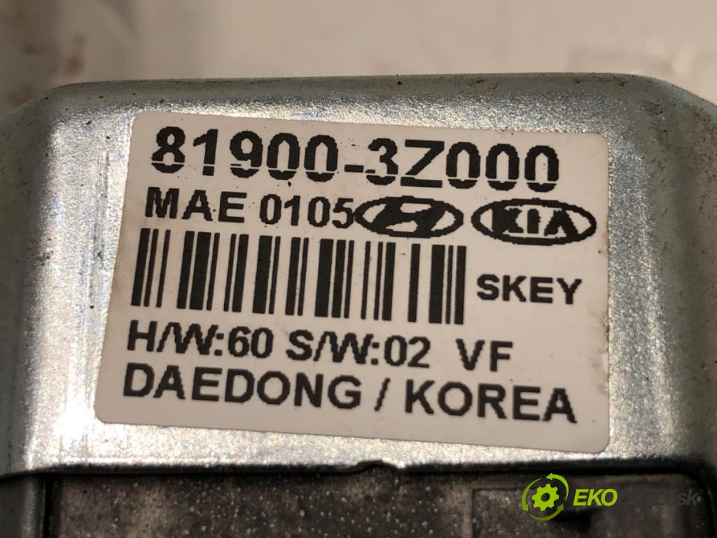 HYUNDAI i40 Kombi 2017 104 kW 1.7 CRDi 1685 blokáda volantu 81900-3Z000 (Ostatné)