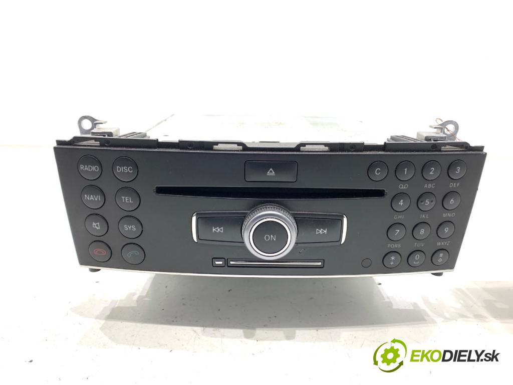 MERCEDES-BENZ W204 sedan 2007 170 kW C 280 (204.054) 2996 RADIO A2048703290 (Audio zariadenie)