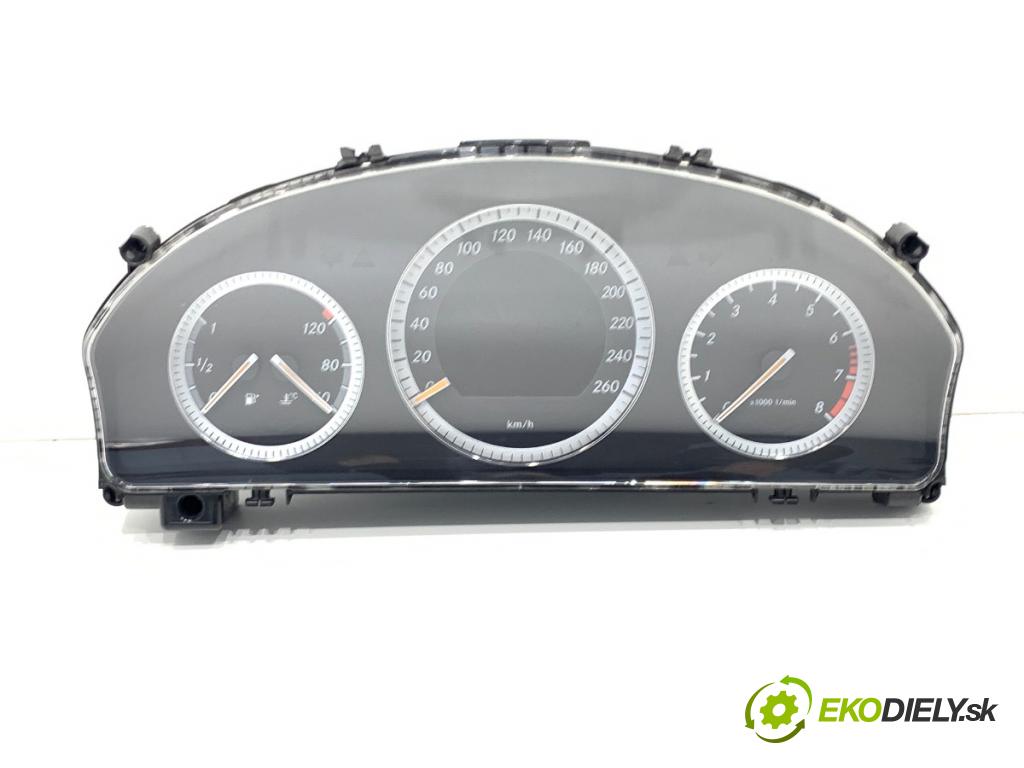 MERCEDES-BENZ W204 sedan 2007 170 kW C 280 (204.054) 2996 prístrojovka A2045402648 (Přístrojové desky, displeje)