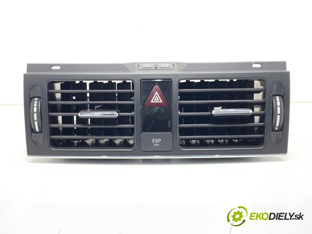 MERCEDES-BENZ W204 sedan 2007 170 kW C 280 (204.054) 2996 mří topení přední část střední 2048304154