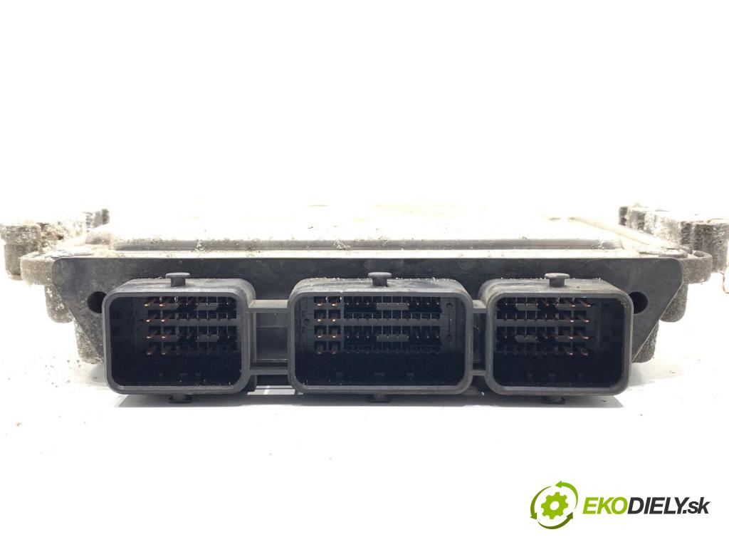 VOLVO S40 II sedan 2005 81 kW 1.6 D 1560 riadiaca jednotka Motor 4N51-12A650-BA (Riadiaca jednotka)