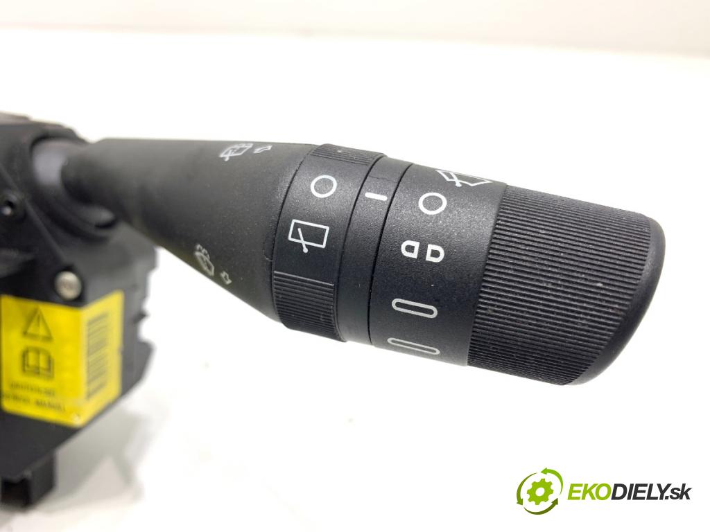 FIAT PUNTO EVO liftback 2012 51 kW 1.2 1242 Prepínač kombinovaný 7355213130 (Prepínacie páčky pod volantom)