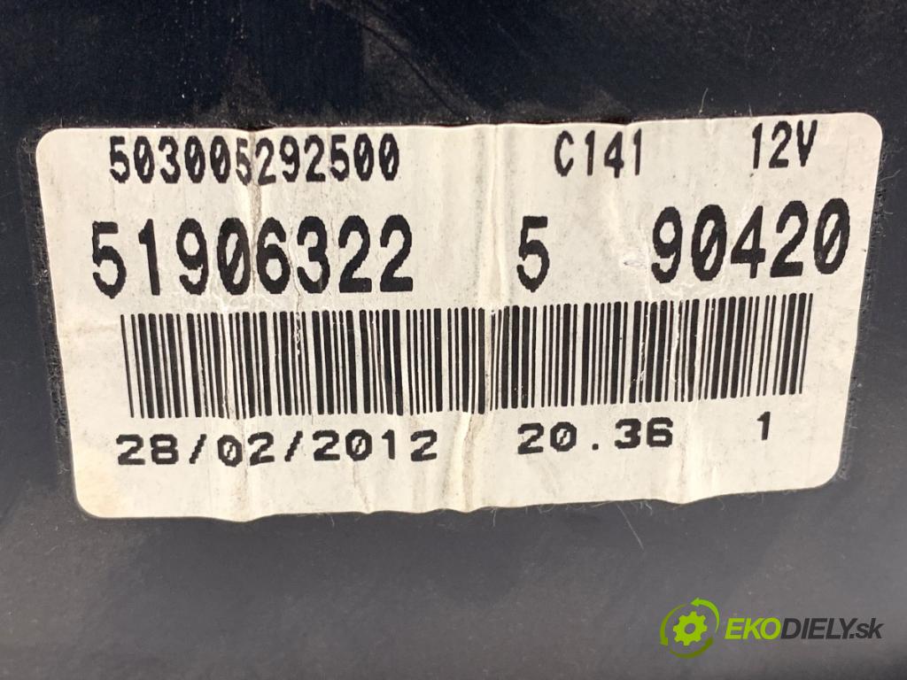 FIAT PUNTO EVO liftback 2012 51 kW 1.2 1242 prístrojovka 51906322 (Přístrojové desky, displeje)