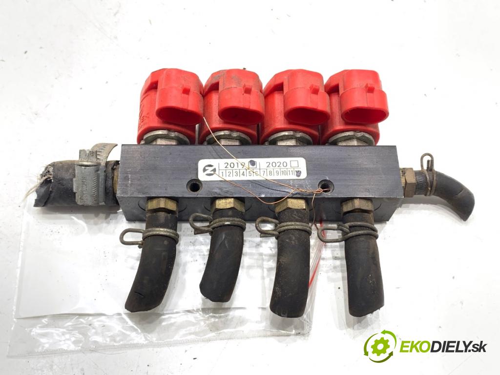 FIAT PUNTO EVO liftback 2012 51 kW 1.2 1242 vstrekovač LPG 67R010104