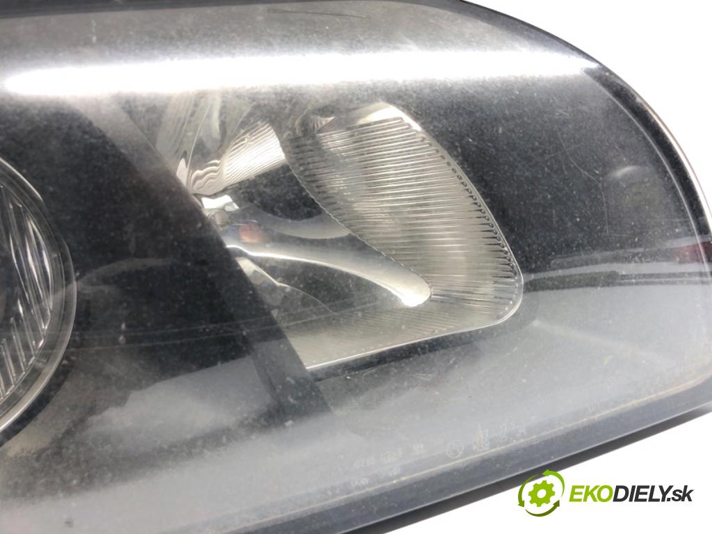 VOLVO S40 II sedan 2005 81 kW 1.6 D 1560 světlomet pravý přední část 31213185