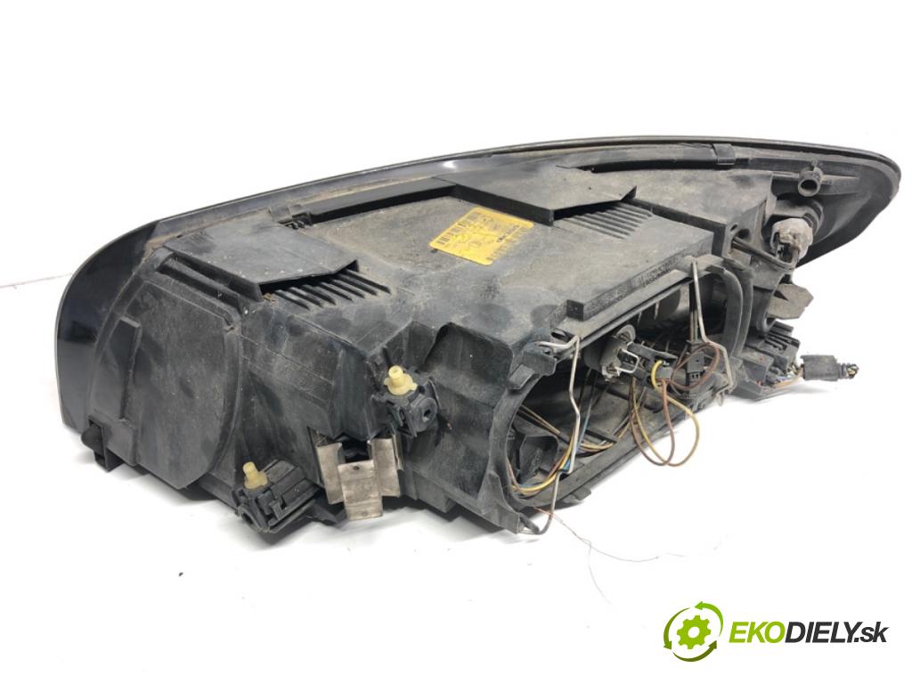 VOLVO S40 II sedan 2005 81 kW 1.6 D 1560 světlomet pravý přední část 31213185