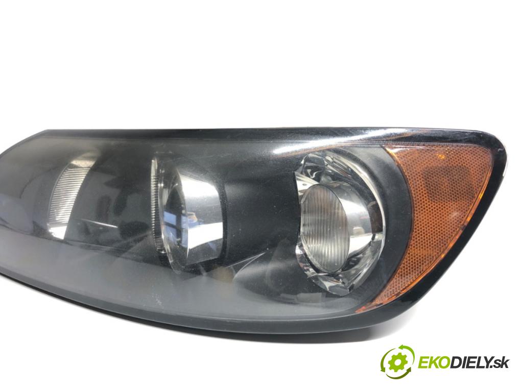 VOLVO S40 II sedan 2005 81 kW 1.6 D 1560 světlomet levý přední část 30698873