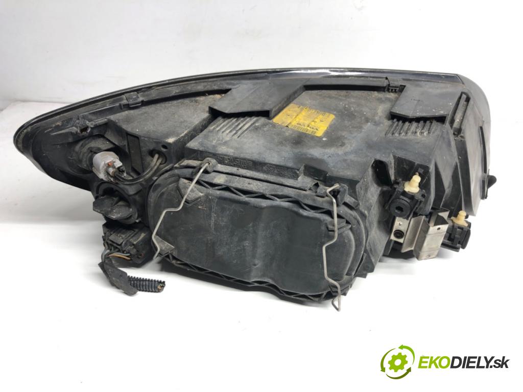 VOLVO S40 II sedan 2005 81 kW 1.6 D 1560 světlomet levý přední část 30698873