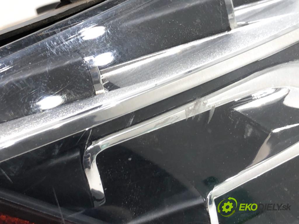 AUDI Q7 4L SUV 2015 200 kW 3.0 TFSI quattro 2995 světlomet pravý přední část XENON usa 4L0941004AK