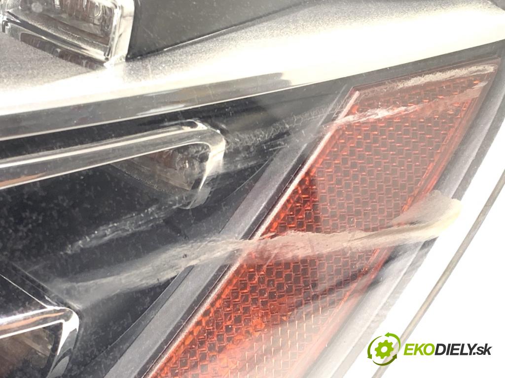 AUDI Q7 4L SUV 2015 200 kW 3.0 TFSI quattro 2995 Svetlomet ľavy predný XENON usa 4L0941003AK