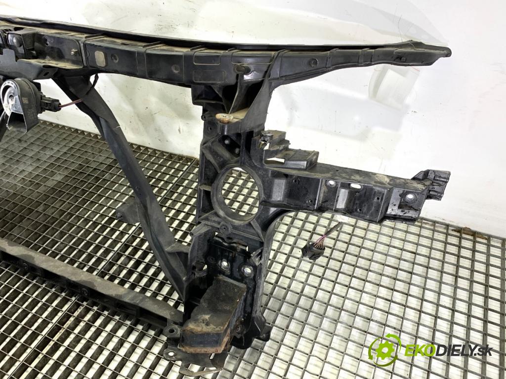 AUDI Q7 4L SUV 2015 200 kW 3.0 TFSI quattro 2995 držák přední část (Výztuhy přední)