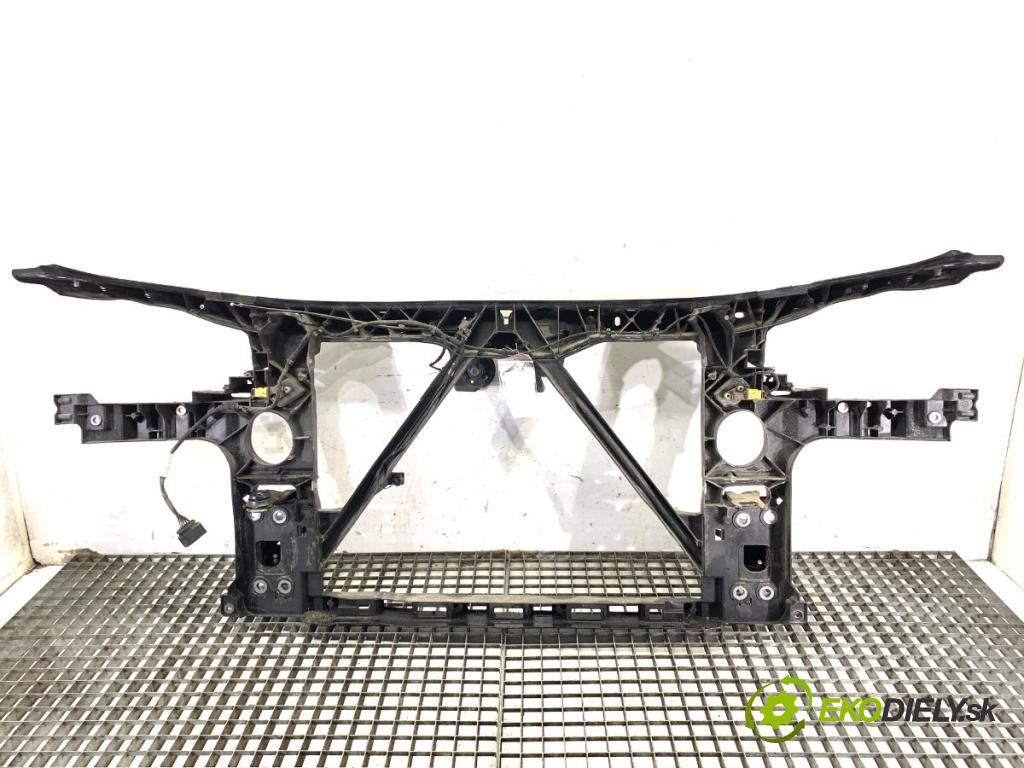 AUDI Q7 4L SUV 2015 200 kW 3.0 TFSI quattro 2995 držák přední část (Výztuhy přední)